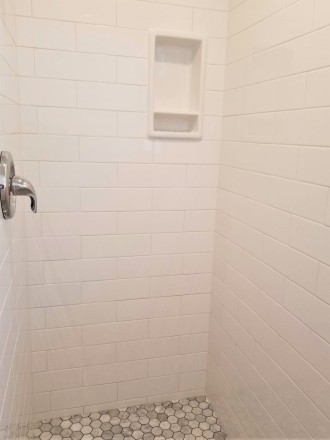 Right Bath Stall Shower